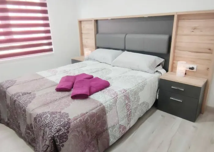 - Lujo - Parking, Maquina Arcade, Wifi Y Netflix